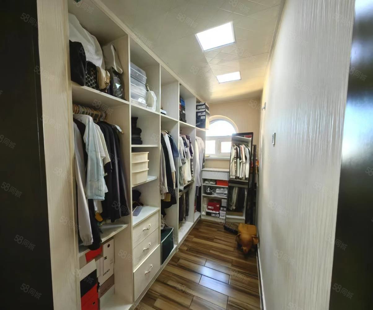 东方国际3室2厅1卫121㎡南北51.5万