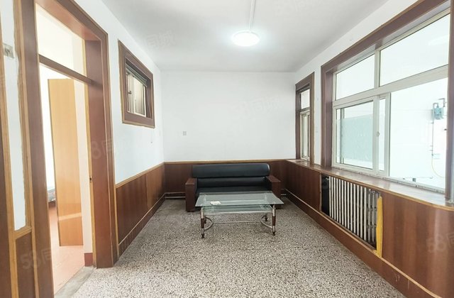 急售老文轩 一中 外国语 龙山北区 多层三楼 有钥匙随时看房