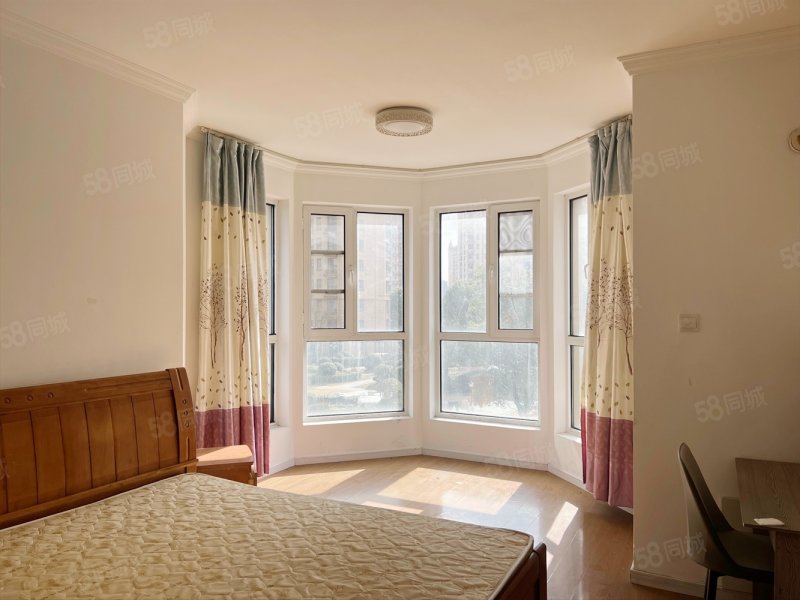 4房纯边套采光贼啦啦的好主卧带超大八角窗户型方正全明户型