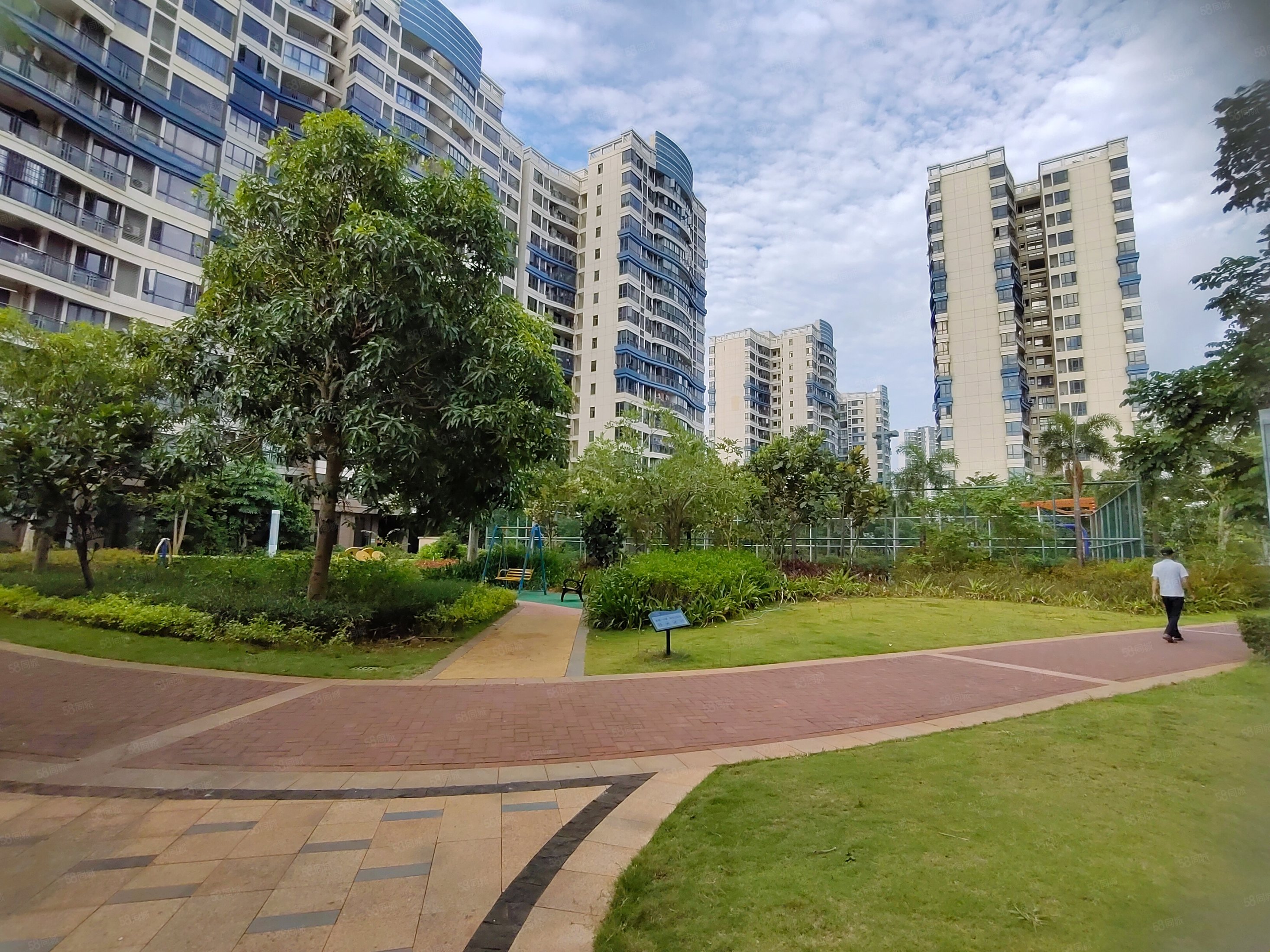 五源河旁东汇西海岸17年次新小区纯板楼一梯两户南北通透