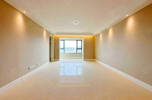 融创御湖宸院4室2厅149.17㎡155万二手房图片