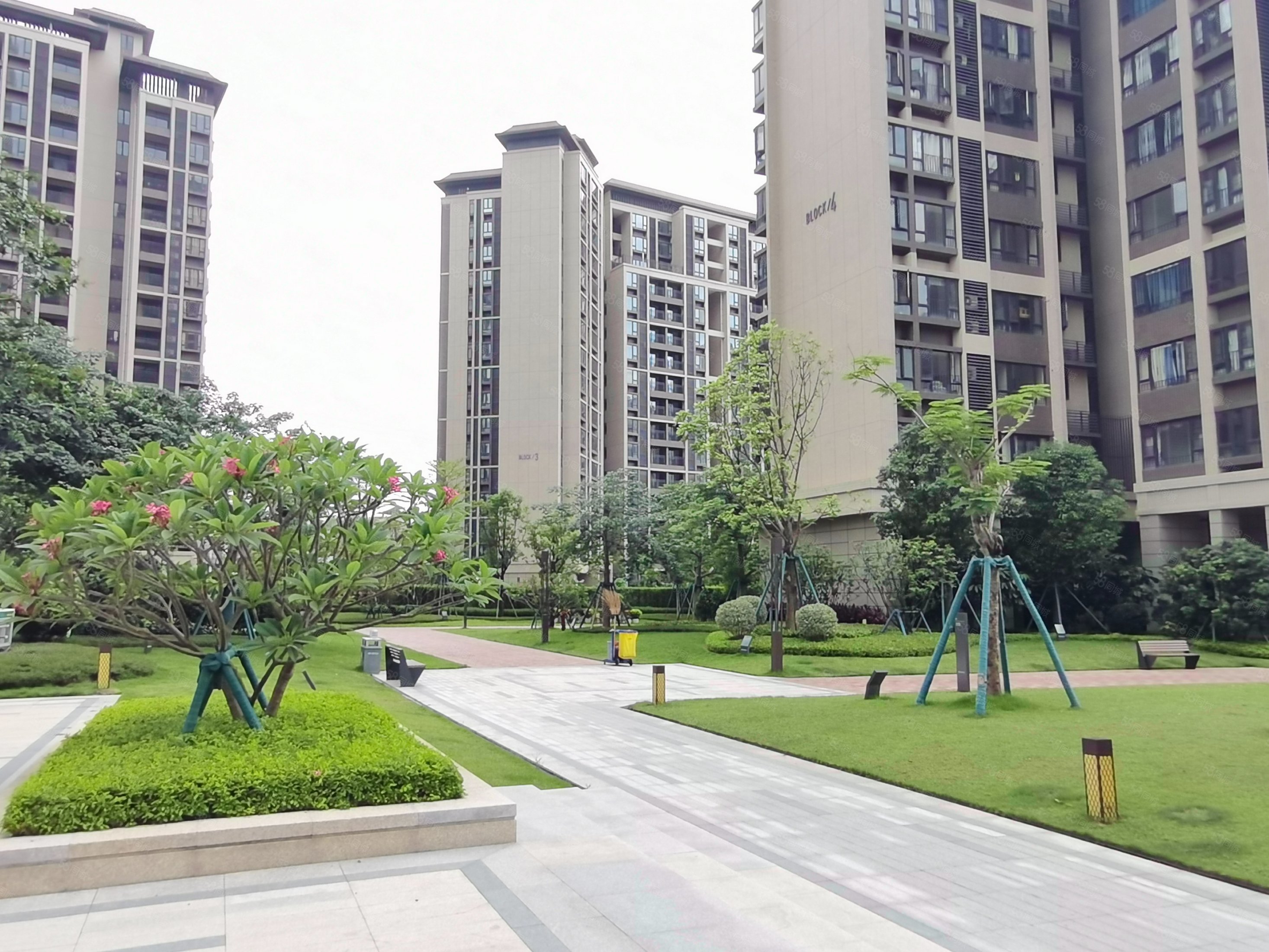 保利i立方因业主着急置换小区套抄底随时看房