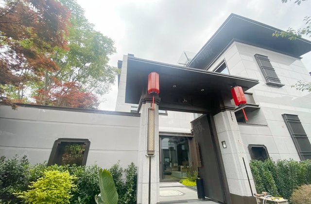 德商锦江天玺(别墅)6室3厅203㎡618万二手房图片