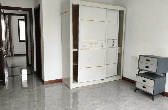 五星小区带车储精装三室两卫  可按揭当代振华东昌丽都集美壹品