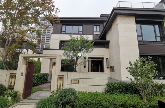 当代铭山筑.独栋上下共5层,自带电梯,依山环绕,总裁别墅!