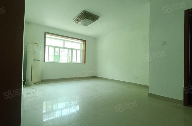 低价出售颐馨园二期    出行方便 南向采光好 小三居