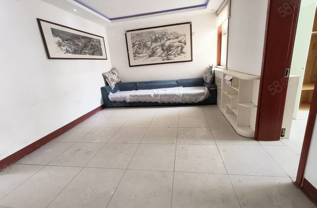 文轩外国语一中附近 商品房 小区停车方便 中间楼层 能按揭