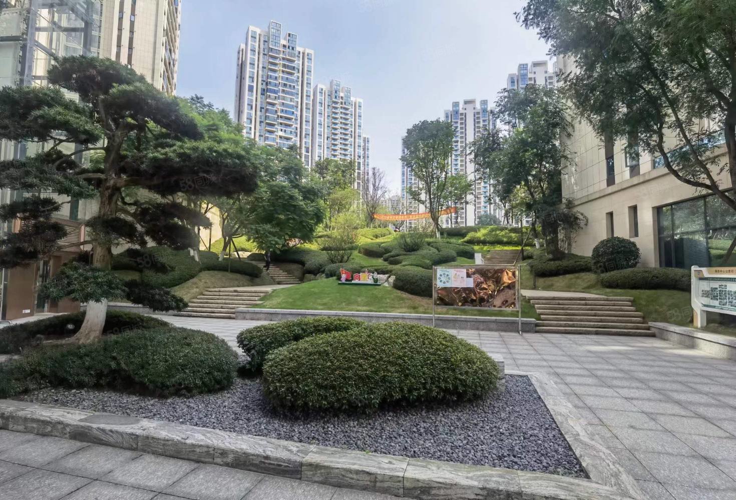 城西酒城中心三室两厅两卫朝南看音乐喷池广场,三溪酒城中心-泸州58