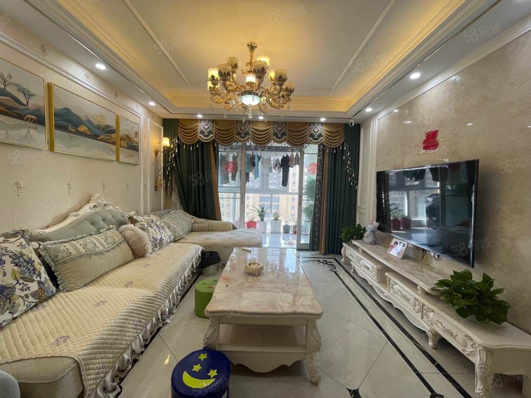 翰林珑城3室2厅1卫110㎡南北64万