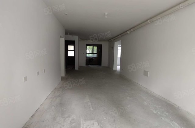 徒骇河附近 洋房一楼带院子带双车位带下沉