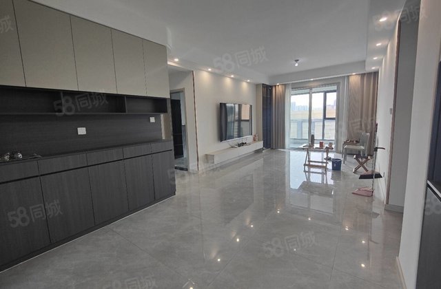 电梯洋房 精装三室两厅两卫 诚心