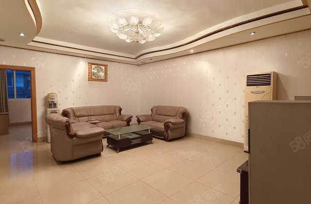 新颖大院3室2厅131㎡26.8万二手房图片