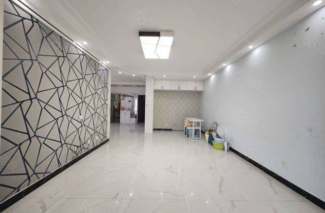 文轩 裕昌九州国际三室精装 送车位 免大税 采光好 月季里