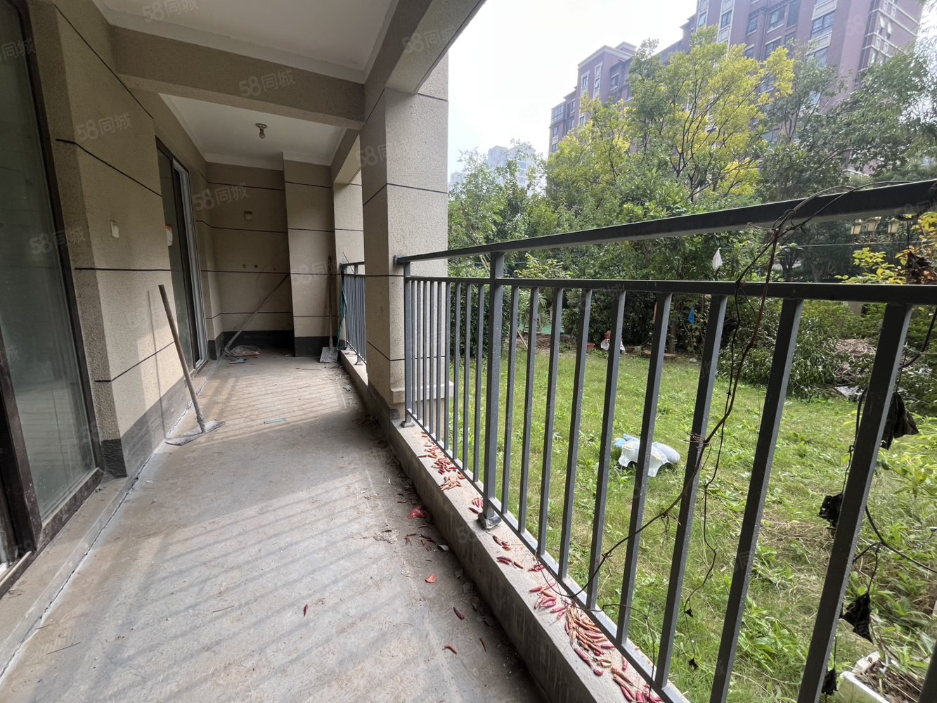 金大地时代公馆3室2厅2卫126㎡南北89万