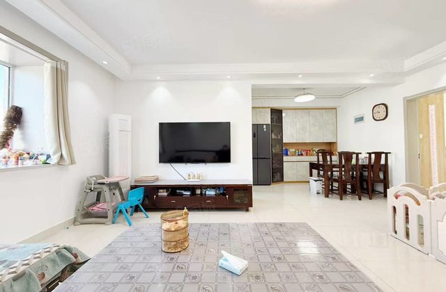 急售  中级法院市中心  光岳花园 精装三室双阳台送车位储藏