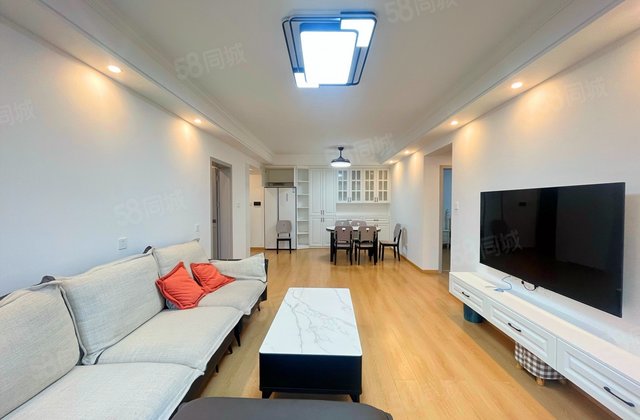 八方小区(C区)3室2厅126㎡318万二手房图片