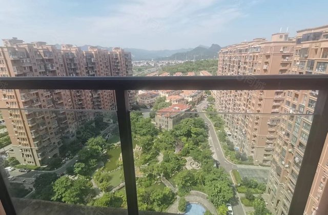 名士苑3室2厅141.45㎡180万二手房图片