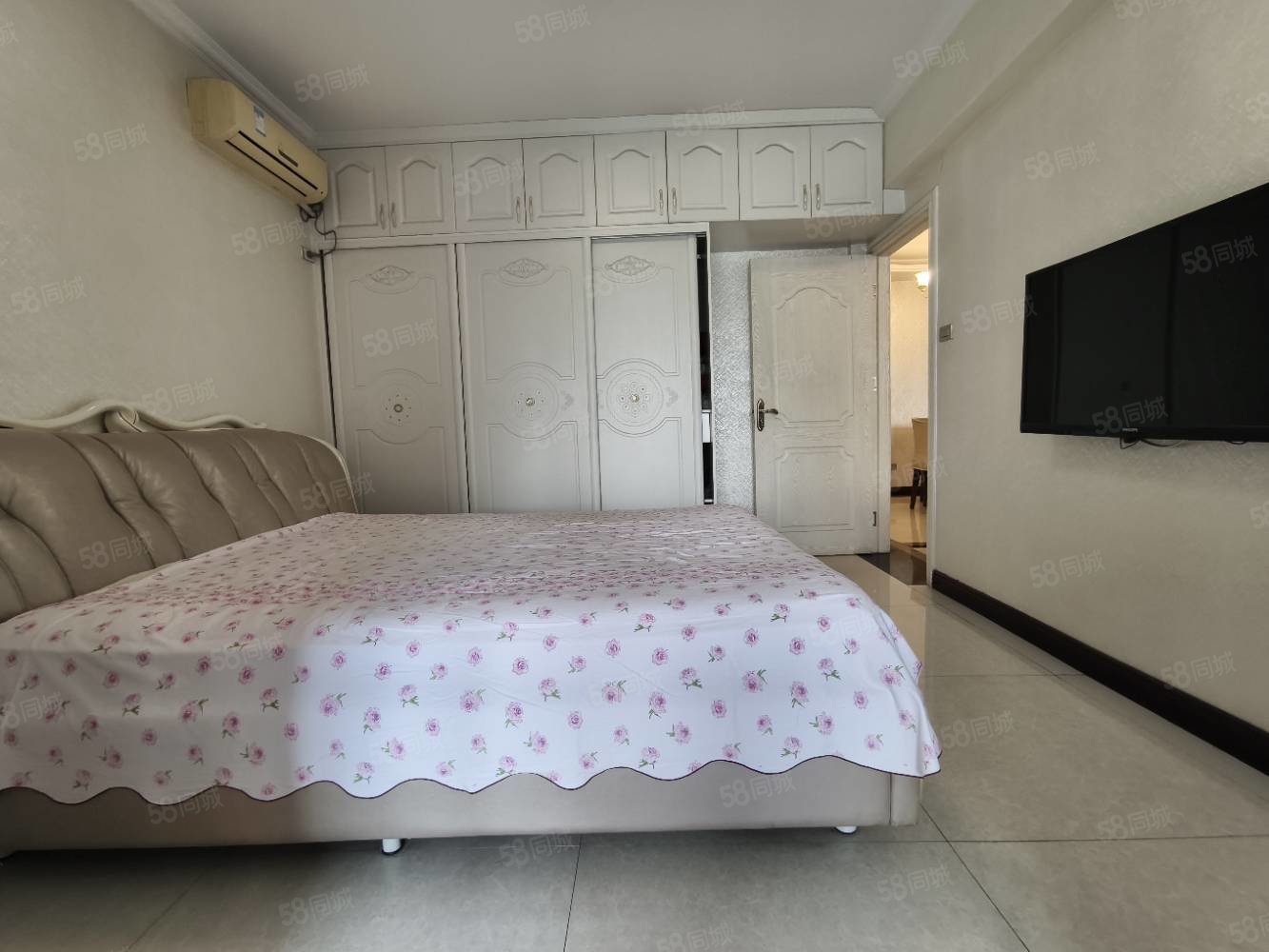 维多利亚3室2厅2卫135㎡南北92万