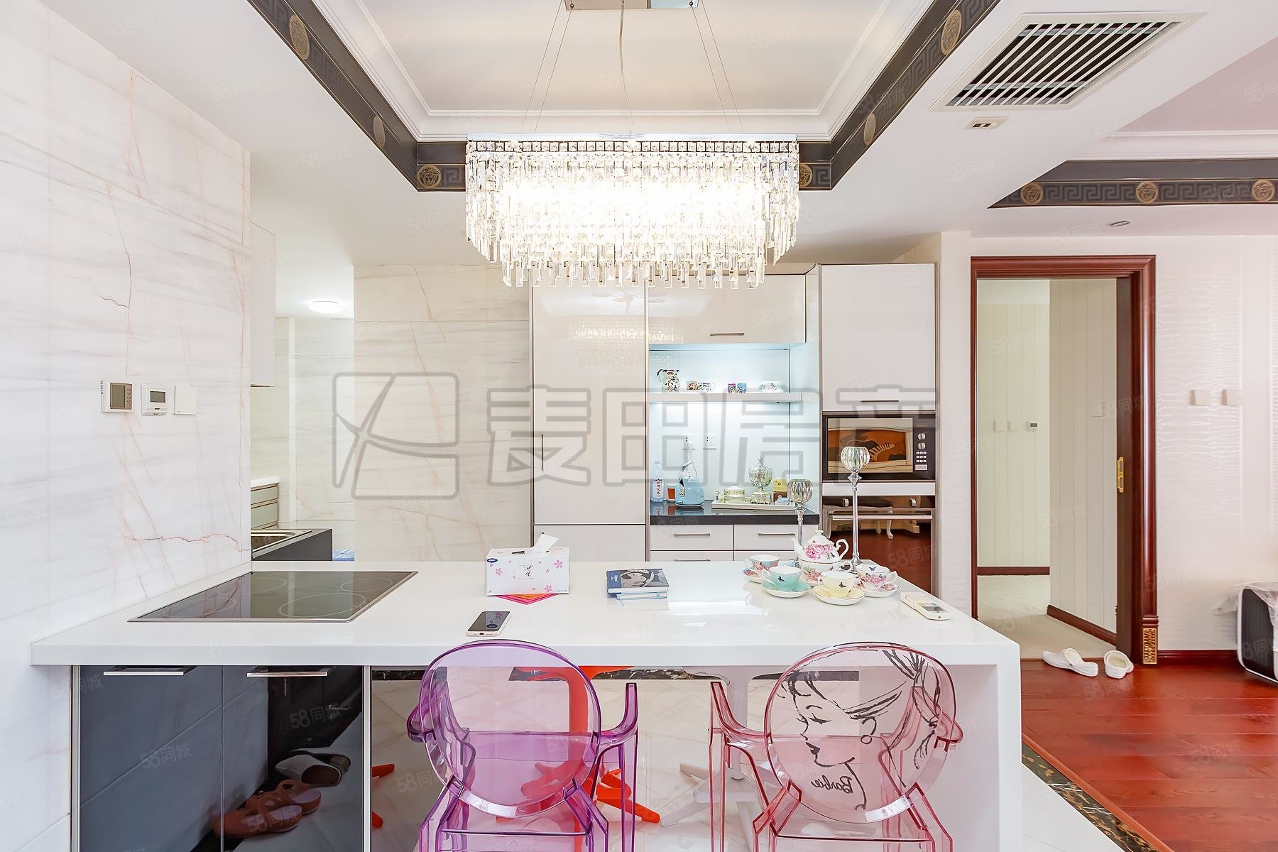 棕櫚泉國際公寓2室2廳1衛(wèi)136㎡東南1249萬