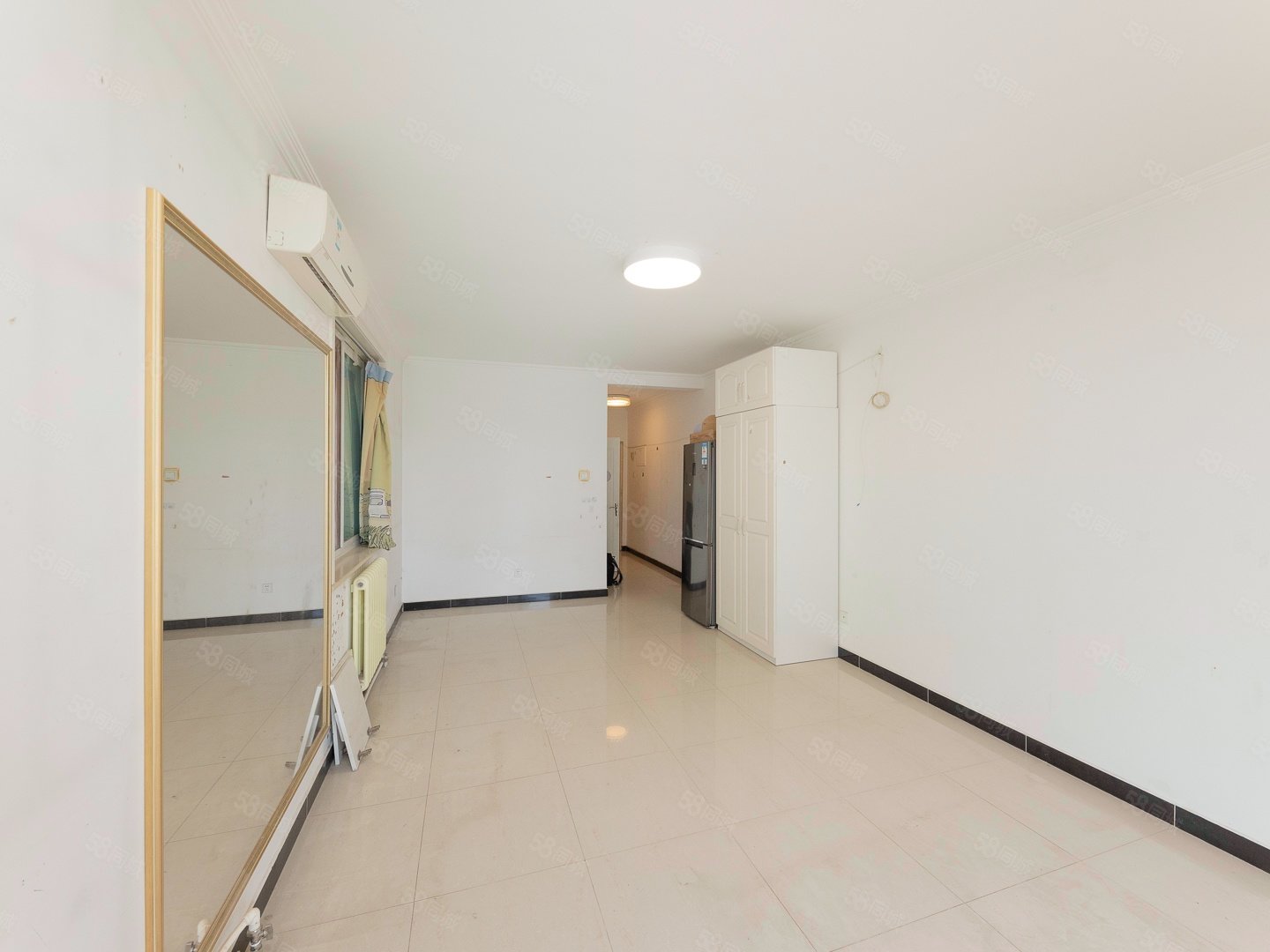 新起點嘉園1室1廳1衛(wèi)58㎡東610萬