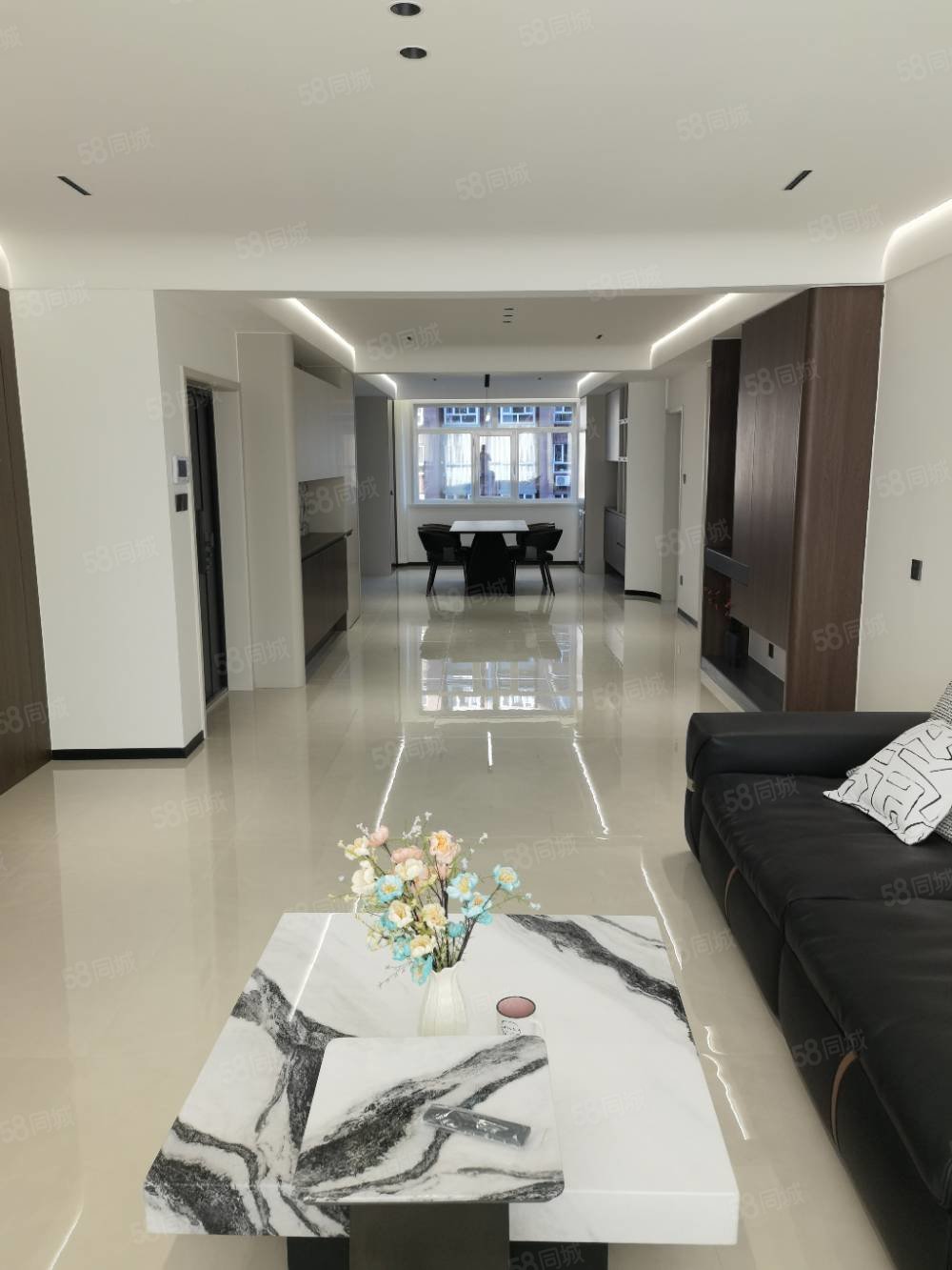 海龙新城3室2厅2卫170㎡南北118万