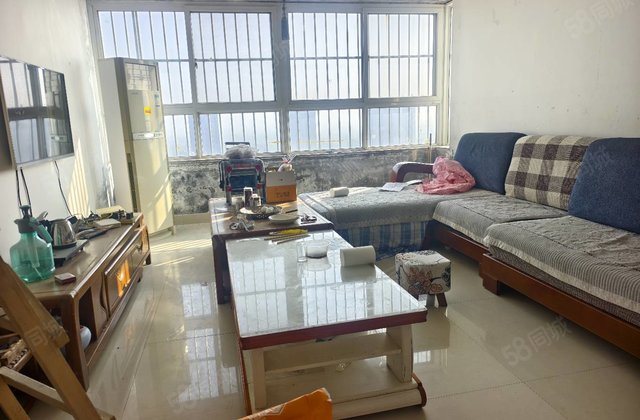 房东急售 免大税 东边户 大三室 诚心出 可以看的 保证真实