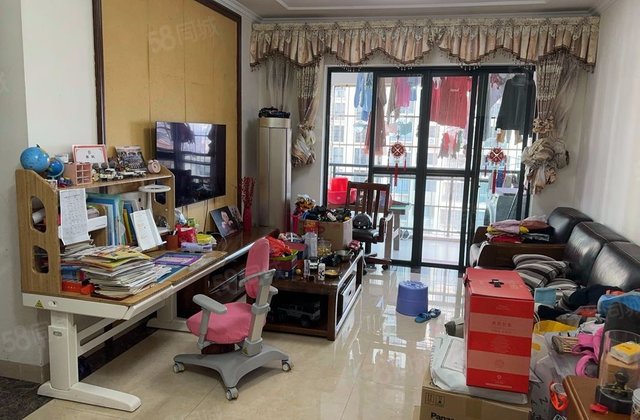 衍宏万国中央区2室1厅75.6㎡178万二手房图片