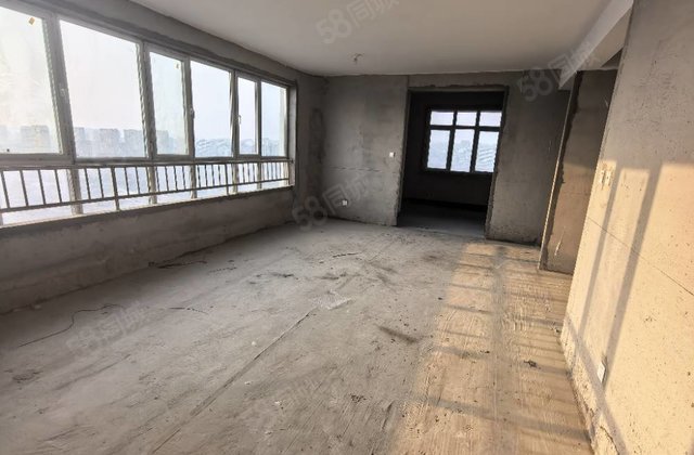 中泰御湖湾3室2厅133㎡79万二手房图片