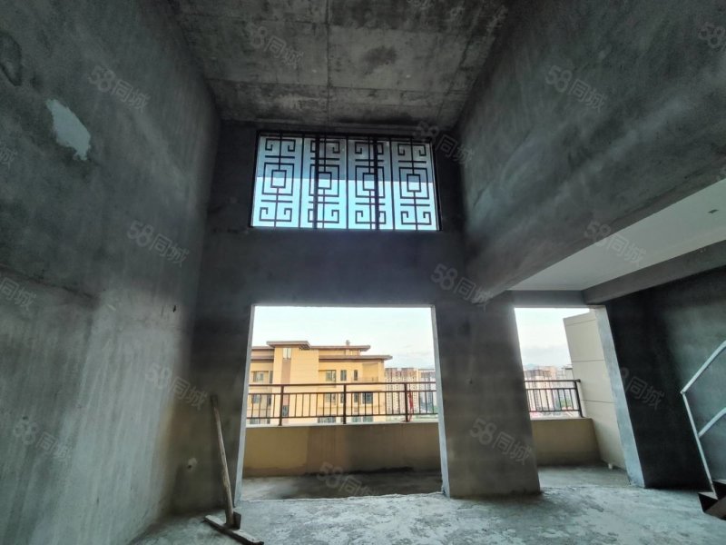 时代悦府4室2厅2卫132.23㎡南北105万