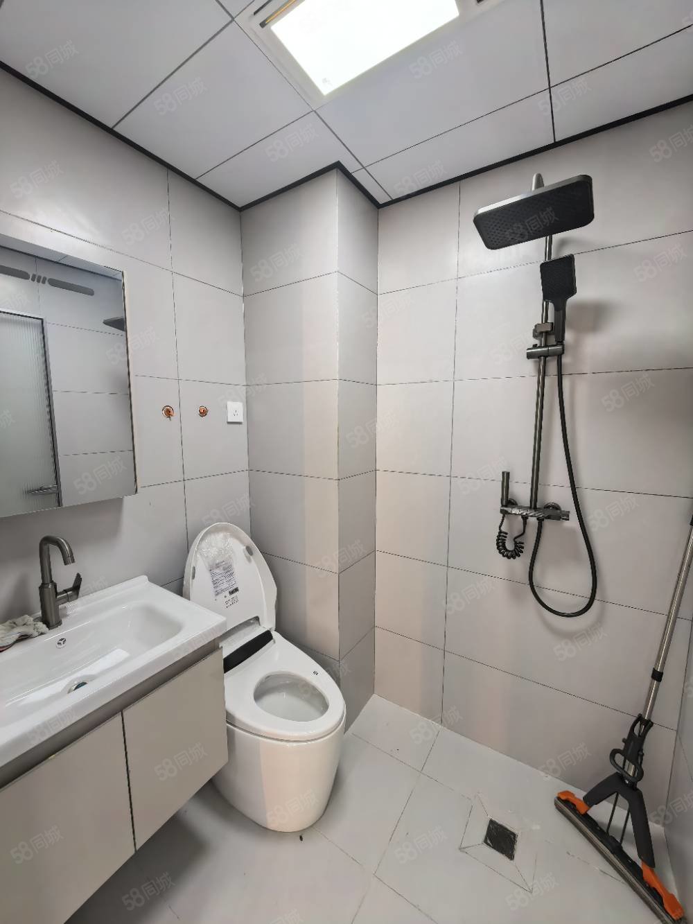 友谊花园1室1厅1卫51㎡南16.8万