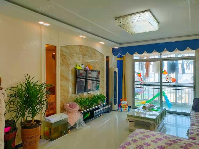 蓝色港湾电梯好楼层,三室二厅二卫,采光好户型好,有证可分期!