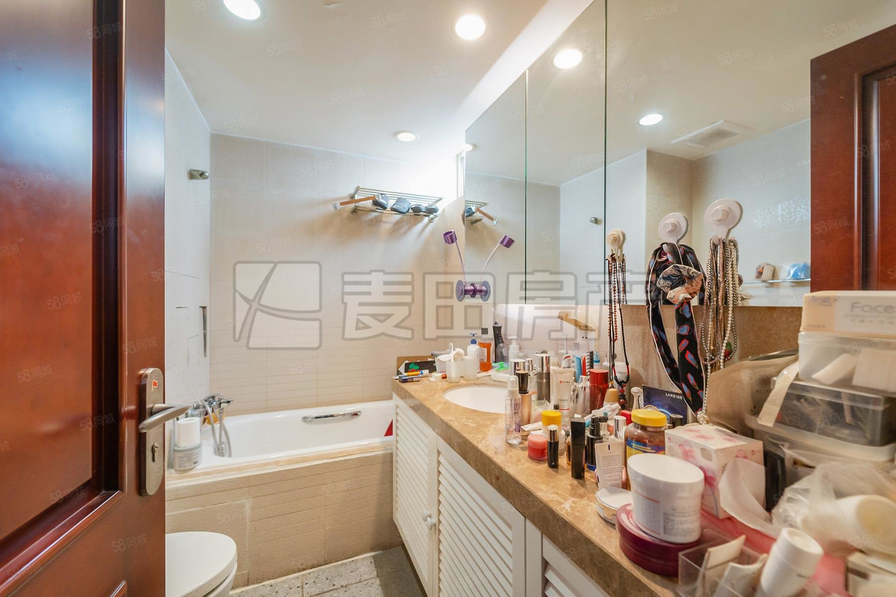 寶星華庭4室2廳3衛(wèi)203.78㎡南北1198萬