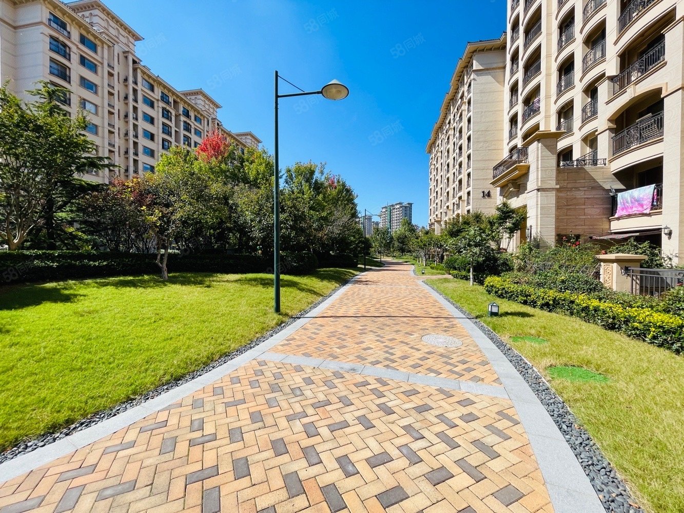 鲁信和璧花园2室2厅1卫95.99㎡南170万