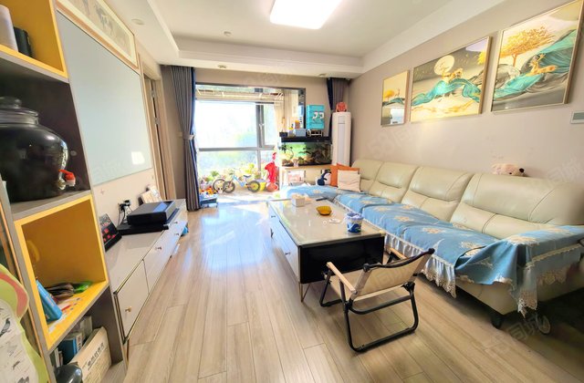 万科幸福臻园3室2厅101.92㎡138万二手房图片