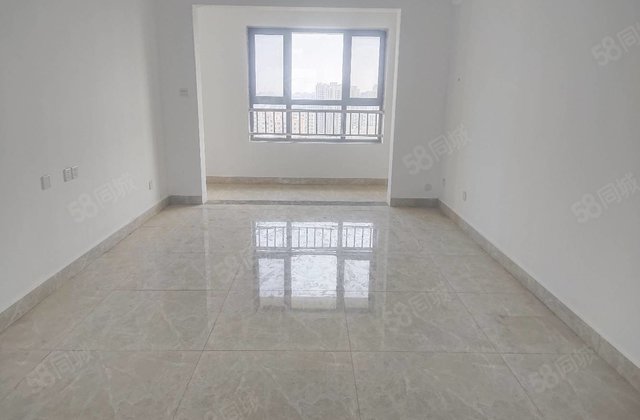 莲湖新城急售送车位储南北通透全名户型