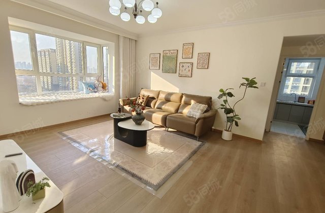 文轩实验九州国际110平3室2厅精装好楼层边户带储全天采光