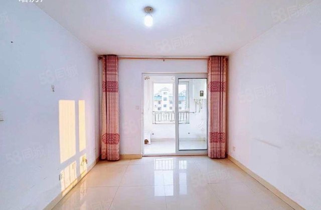 旅游度假区 有电梯 楼龄新 精装可拎包入住 高楼层视野好