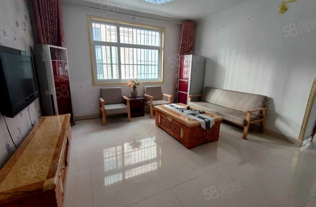 湖畔佳苑 南北通透 有电梯 医疗配套成熟 双卫格局 购物方便