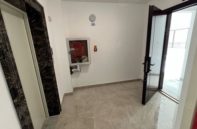 碧桂园国岳府 楼龄新  双卫生间 南向采光好送地下室房东直卖