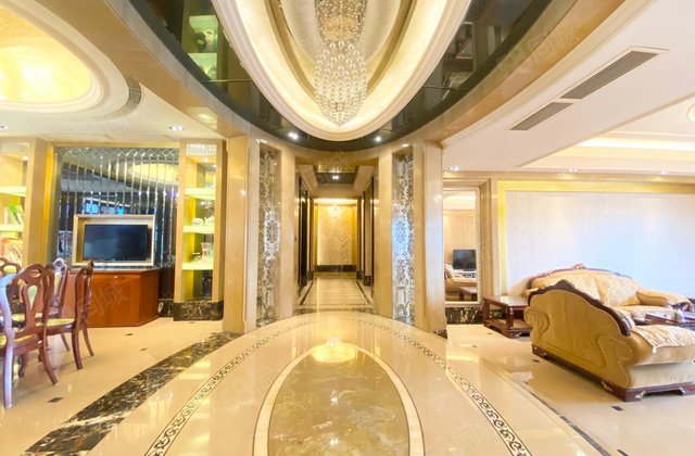 星河湾半岛2号园一线江景南北对流大5房看房便利