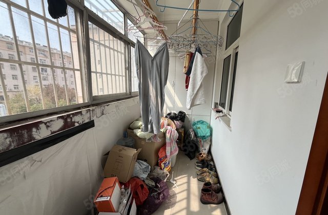 天安新村，  楼层，证满两年，83平，50万