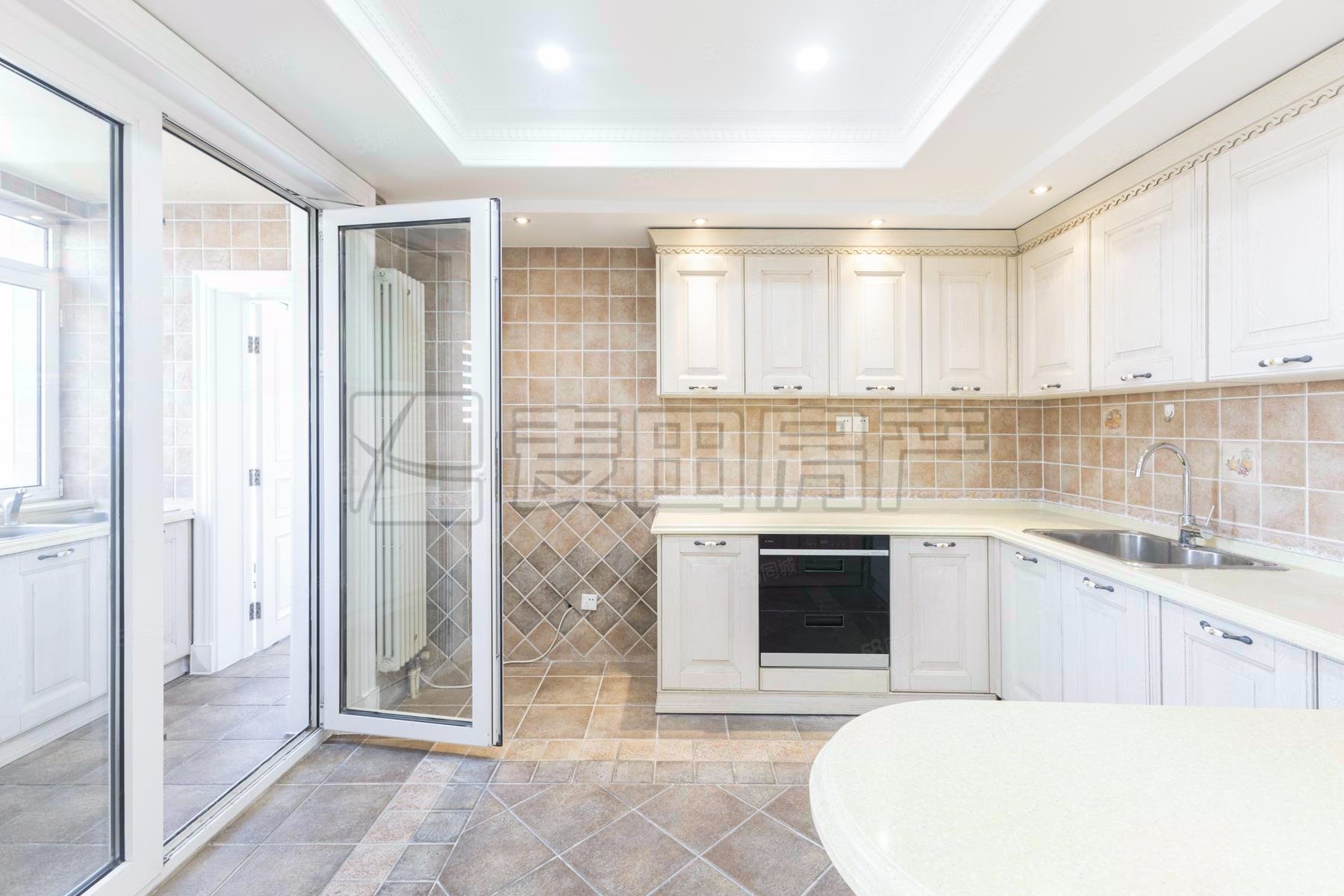 魯藝上河村(三區(qū))4室2廳4衛(wèi)263㎡南北3380萬(wàn)