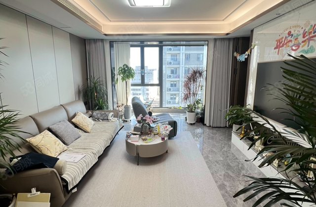 德信新中宇文辰府4室2厅130.28㎡315万二手房图片