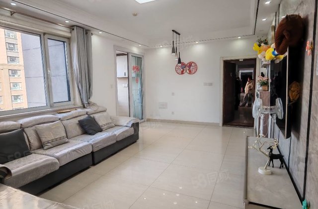 星光和园 精装婚房三室两厅两卫 带储藏室