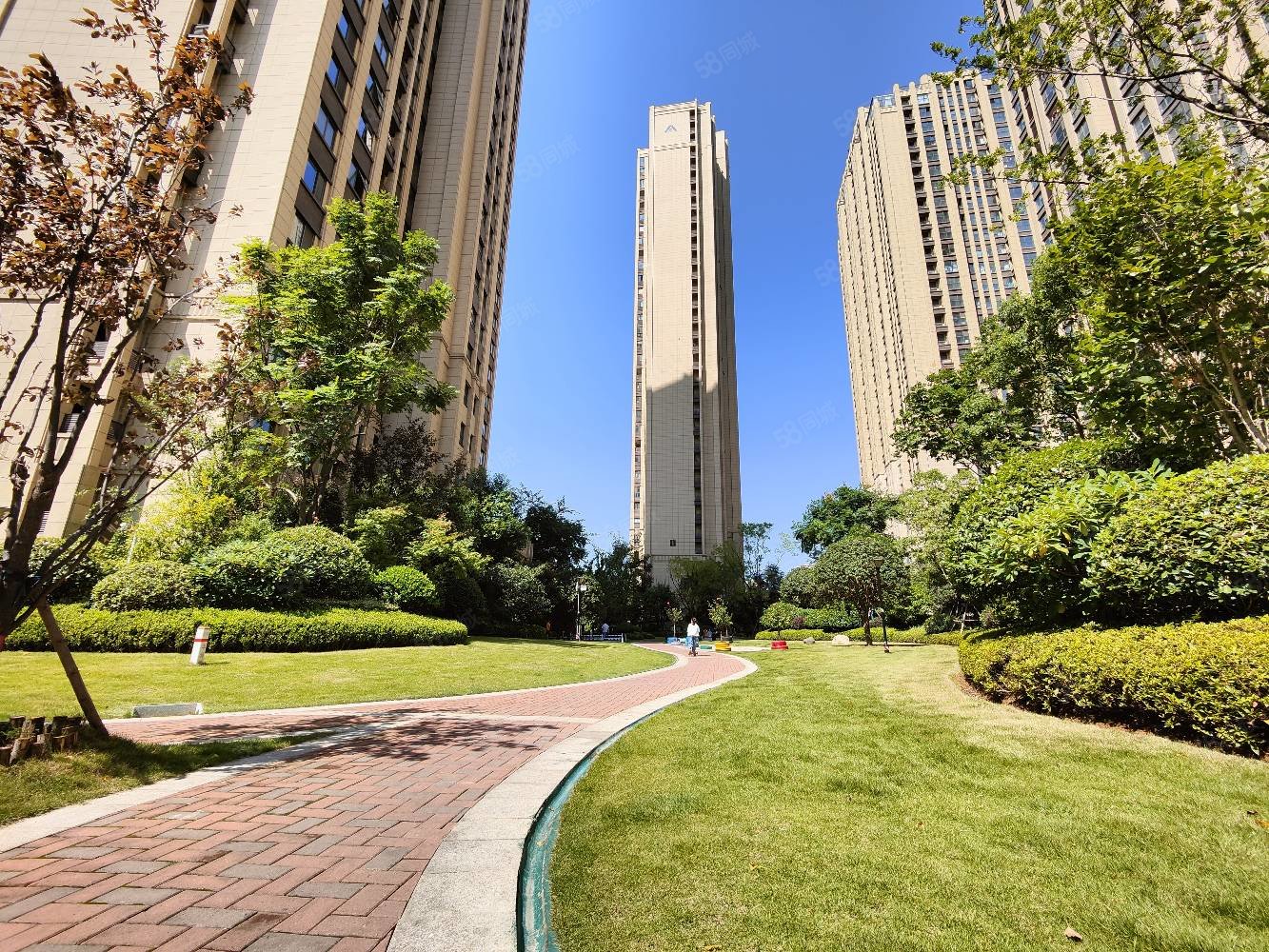 建业壹号城邦3室2厅2卫120㎡南118万