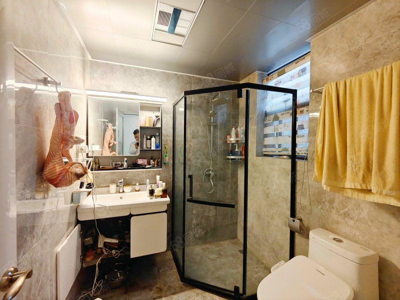 麓山印象 产权清晰 双卫格局 带电梯 临地铁 满五 精装修