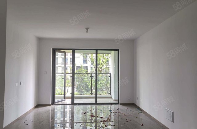 区政府一实验城市芳华新房未住带车位储藏室 随时看房