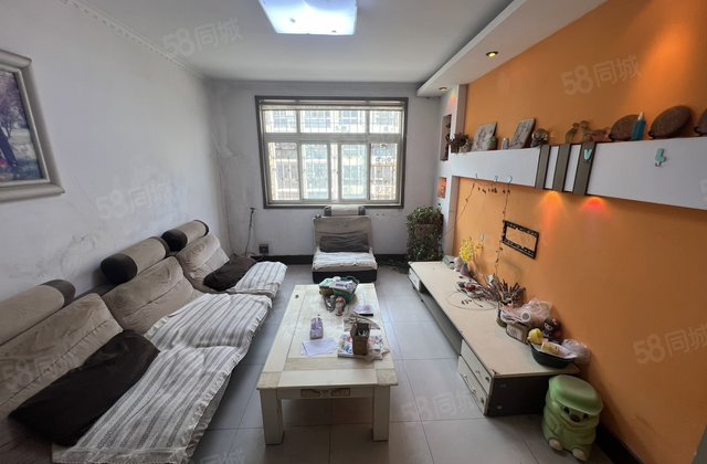 急售 49万 多层2楼 错层设计 地暖 小区停车方便 送储