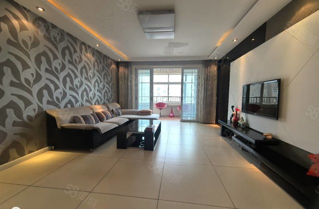 急售，文轩本部 外国语 水木清华 精装三室 带储藏室无遮挡