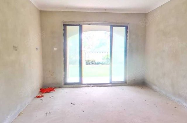 托斯卡纳小镇3室2厅124㎡62万二手房图片